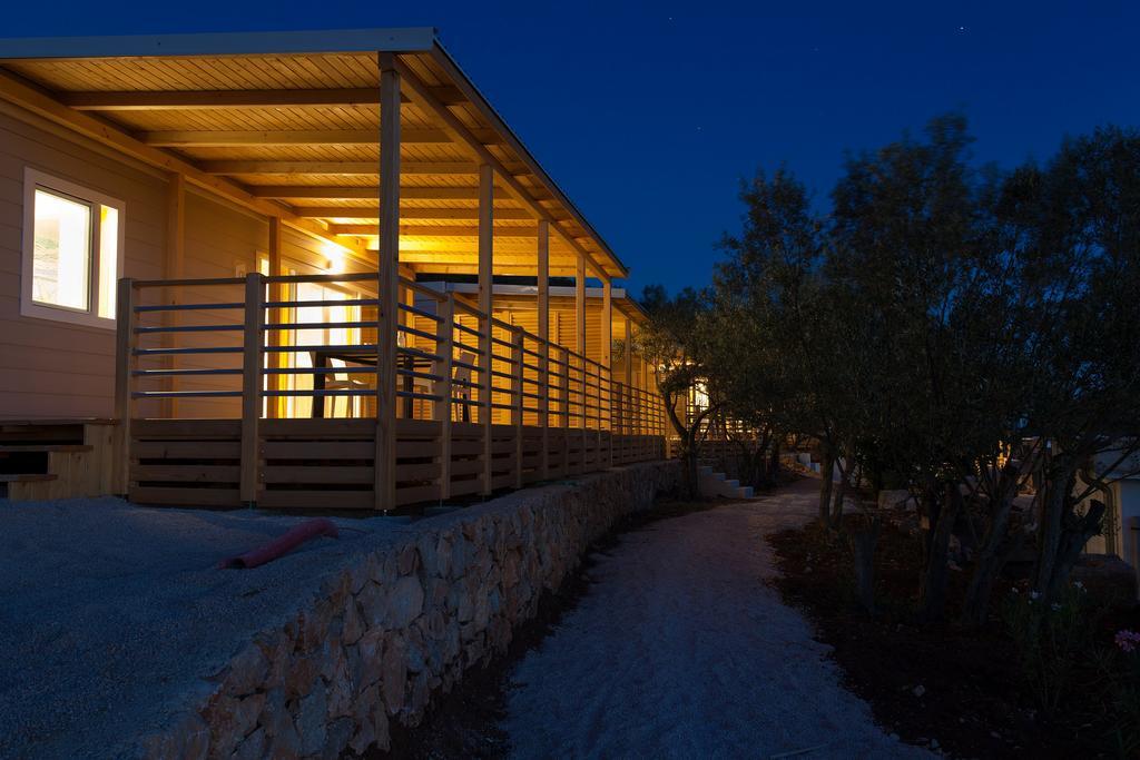 Mobile Homes And Apartments St,Denis Punat Exterior foto