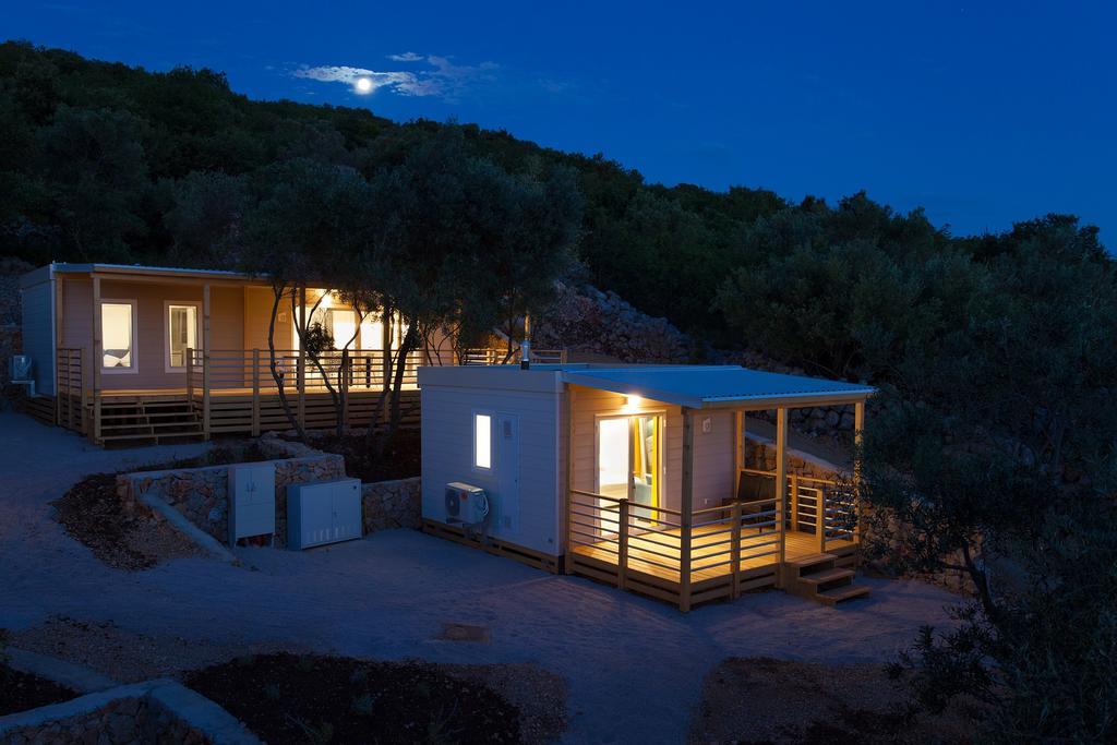 Mobile Homes And Apartments St,Denis Punat Exterior foto